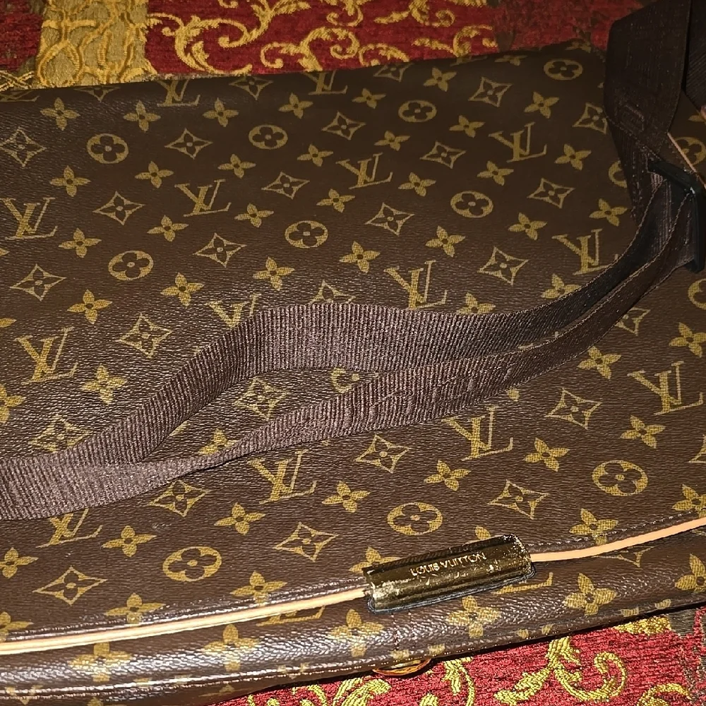 LV Dark Brown Monogram Messenger Bag - Picture 7 of 8